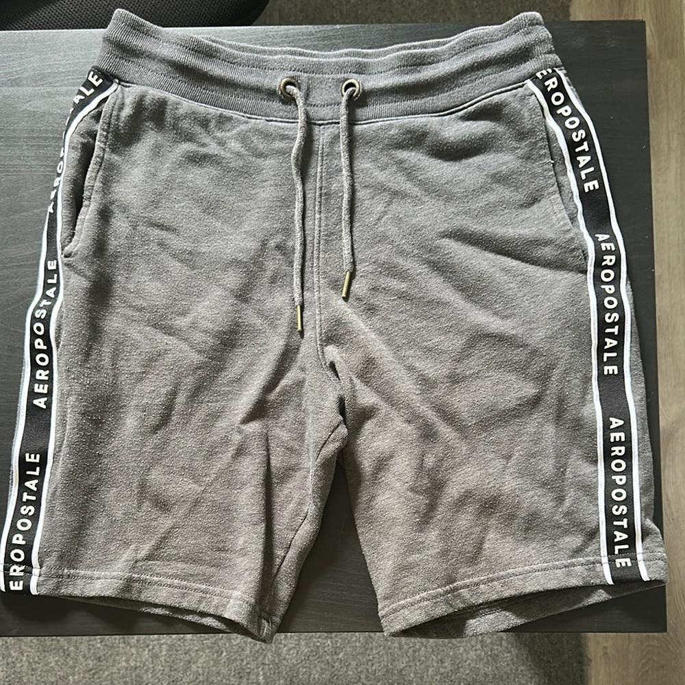 Aeropostale Gray Athletic Shorts with Elastic Waistband
